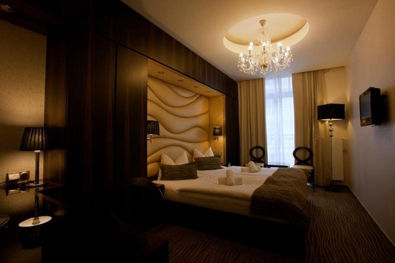 Hotel Ambiente Wellness & Spa Karlovy Vary Exterior photo